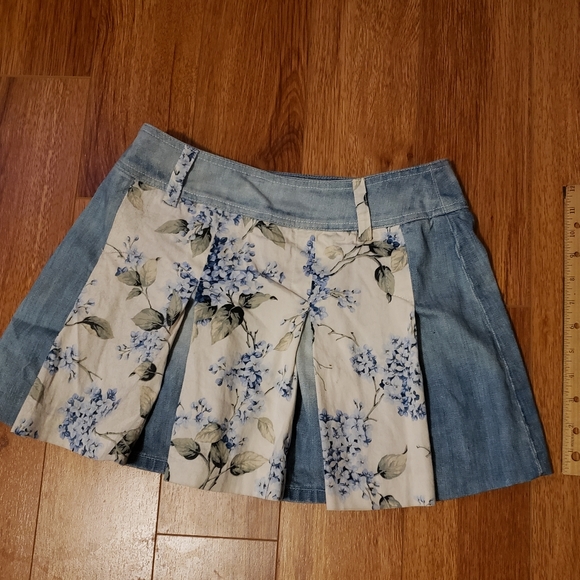 Dolce & Gabbana Miniskirt - Major Steal Deal! 😯💖 - Picture 2 of 6